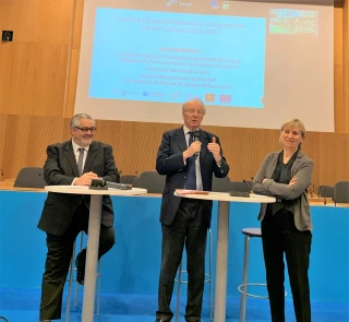 Massif central : de la diagonale du vide à la terre du milieu