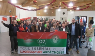 Un meeting pour unir