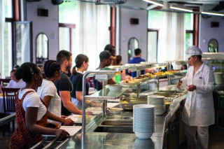 Loi Égalim : entre ambitions nationales et réalités de terrain