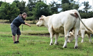 Candice Cholvy, l'un des nouveaux visages de l'élevage du Coiron