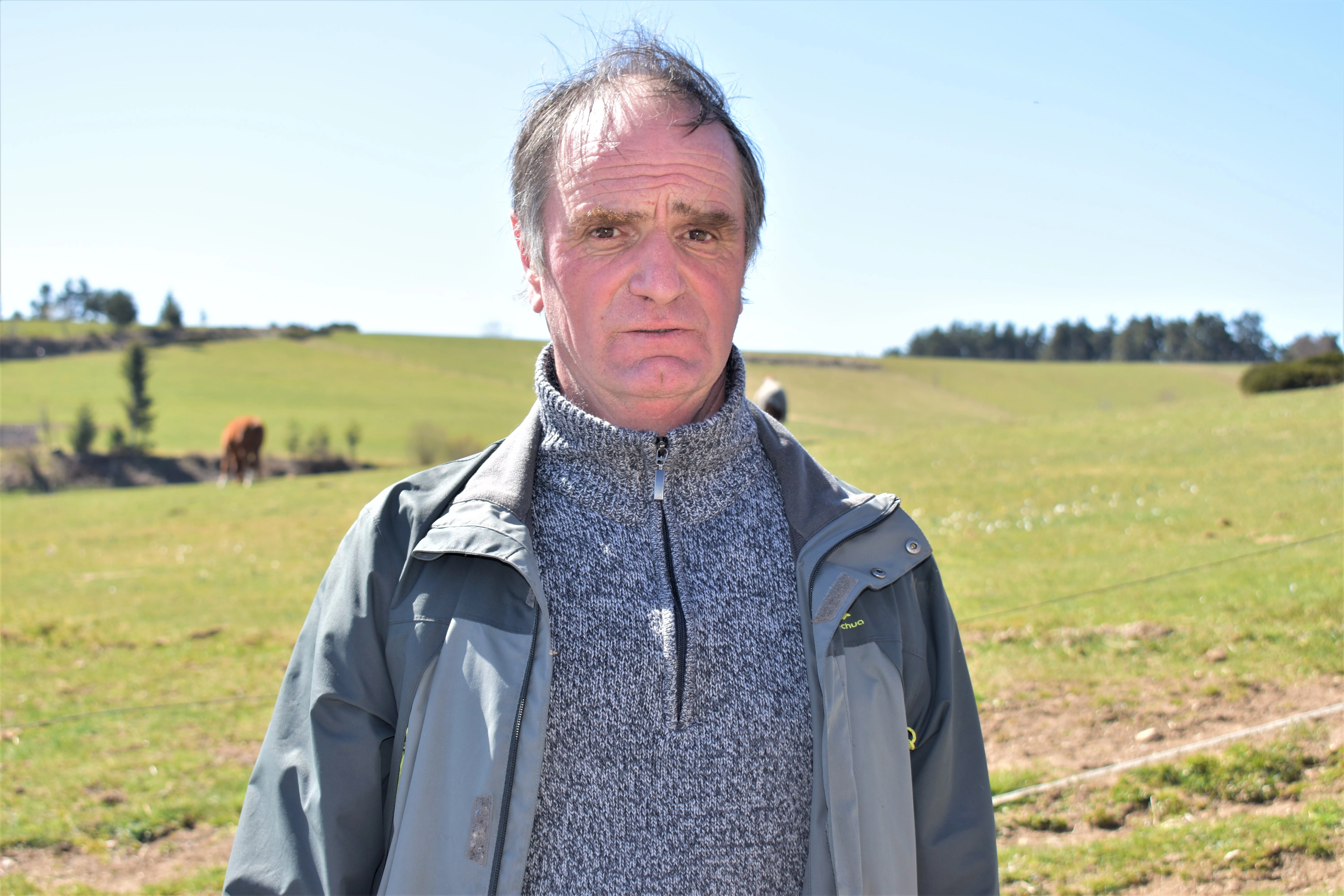 Dominique Jouffre, éleveur à Sainte-Eulalie